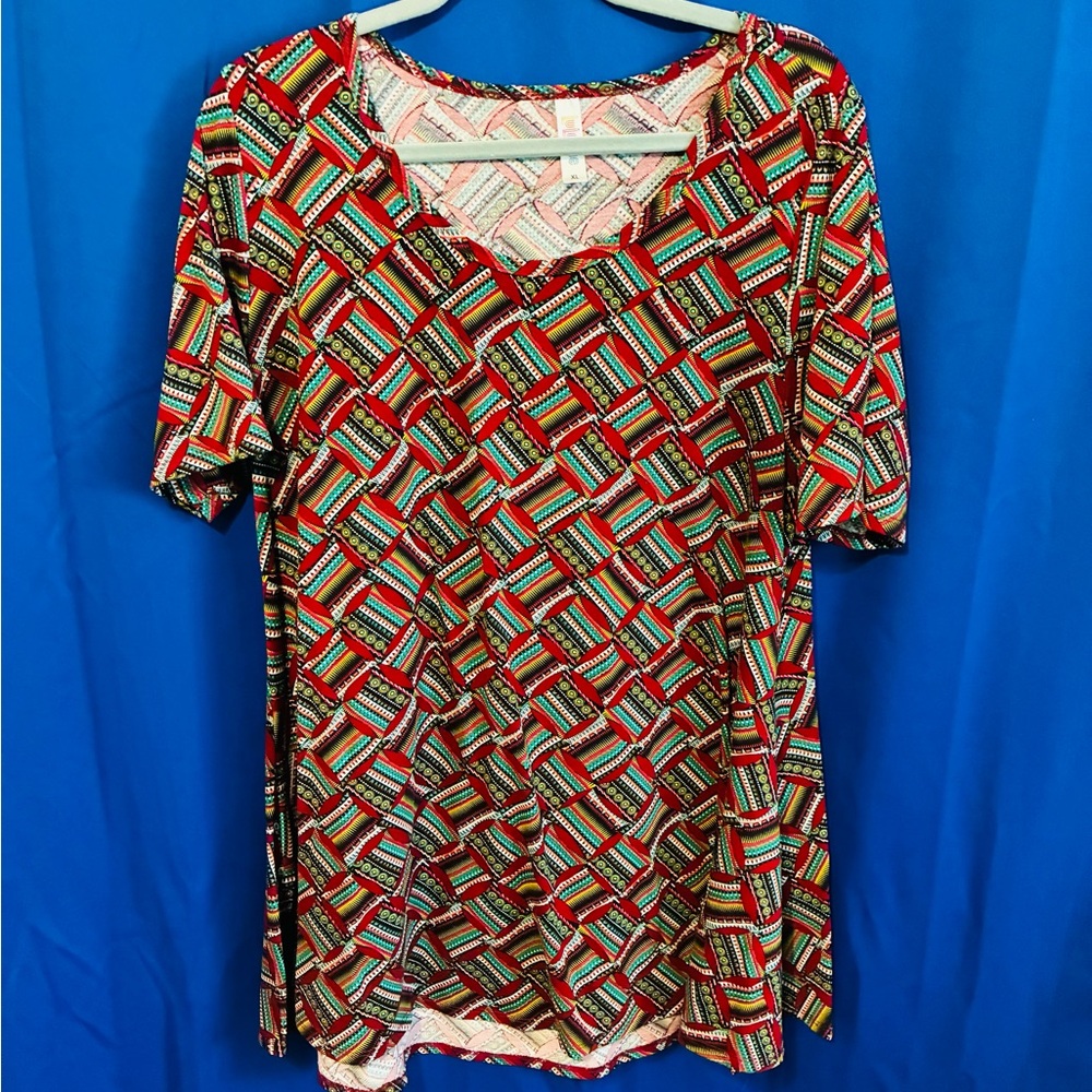 LuLaRoe Red and Green Geometric Short Sleeve Top